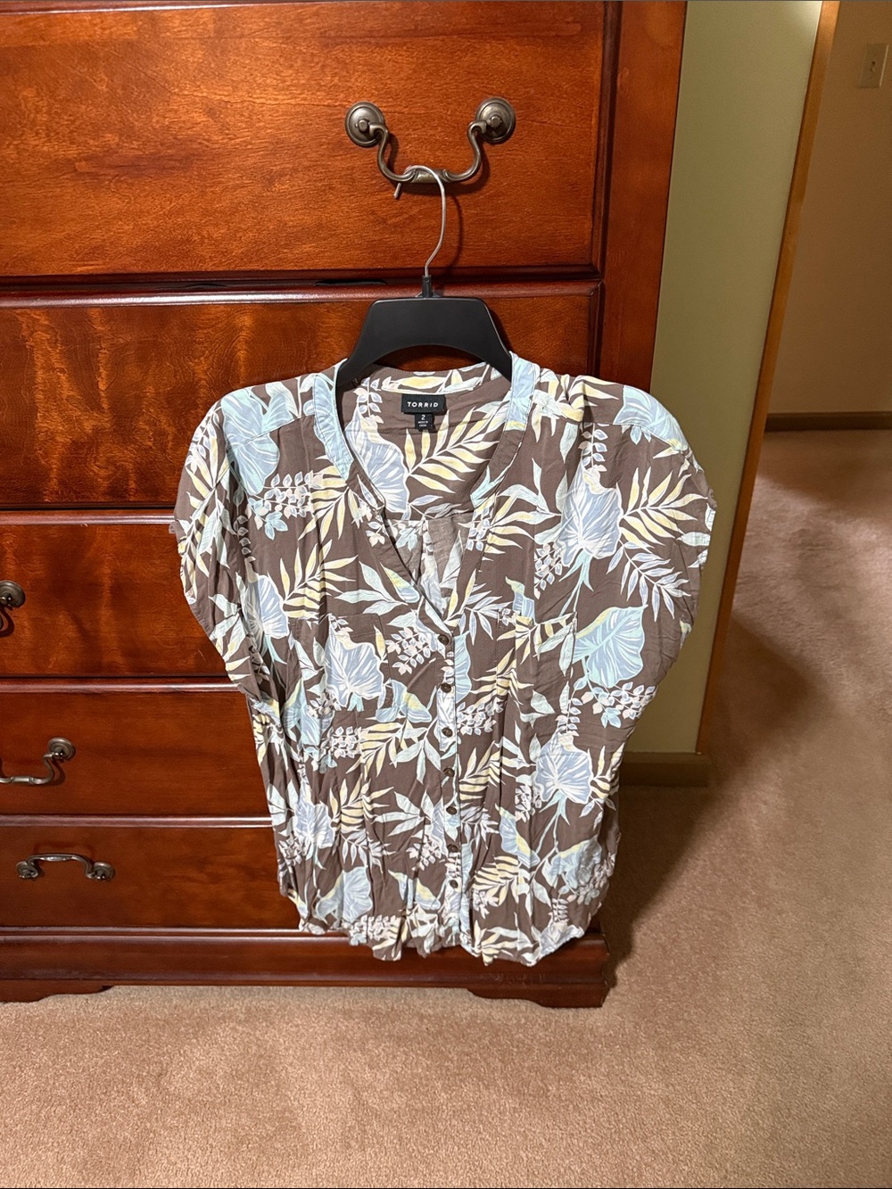 torrid Brown Tropical Leaf Button-Front Shirt with Light Blue and Cream Accents